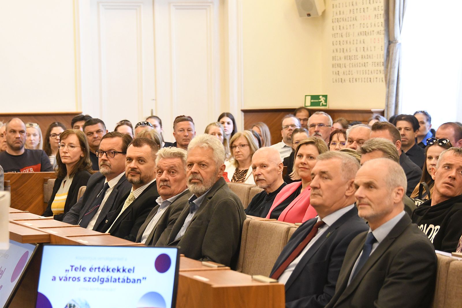 Képeken a közszolgáltatók konferenciája